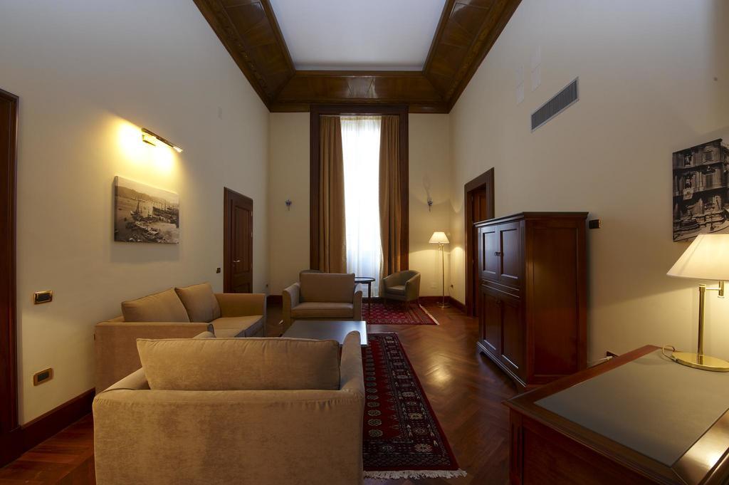 Grand Hotel Piazza Borsa ปาแลร์โม ภายนอก รูปภาพ
