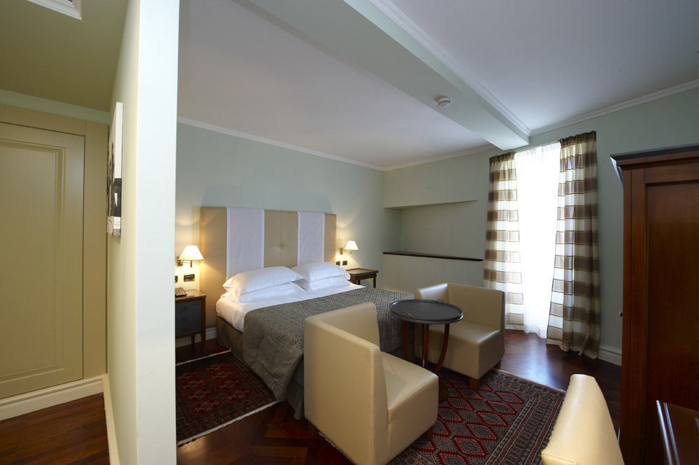 Grand Hotel Piazza Borsa ปาแลร์โม ภายนอก รูปภาพ